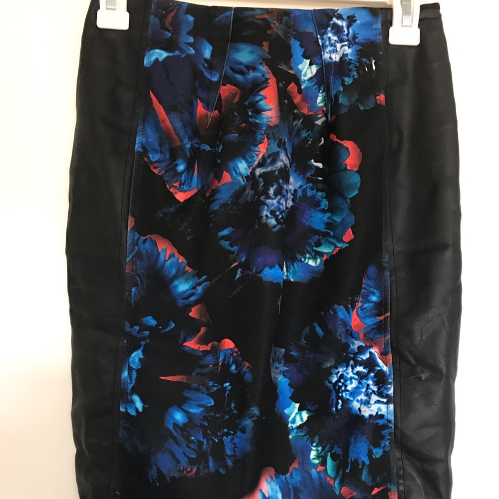 Zara Printed skirt.